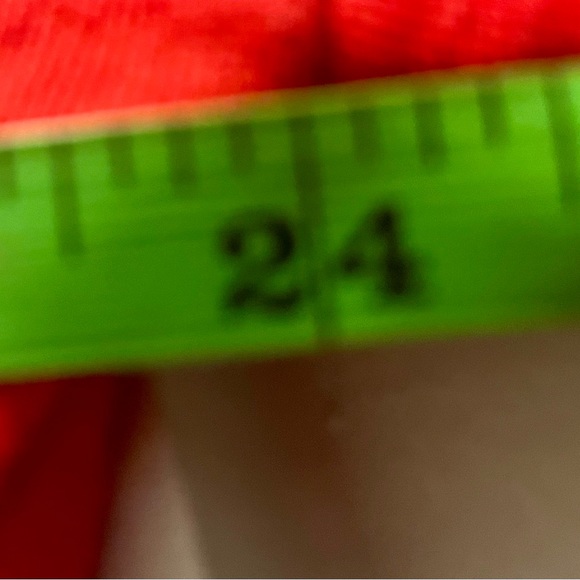 Disney’s Minnie Mouse sweatshirt with puff vinyl design - Picture 9 of 12